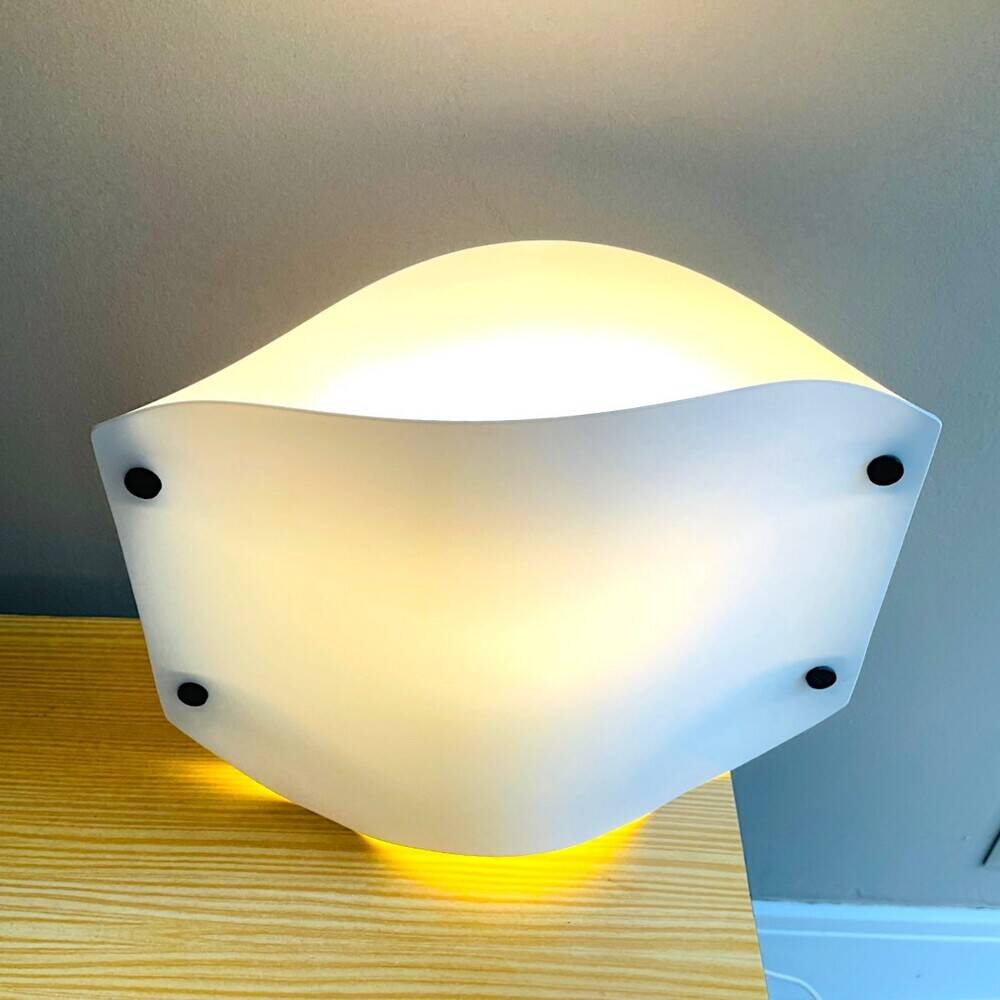 White acrylic table lamp Vela by Samuel Parker