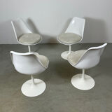Eero Saarinen chaises tulipes en cuir blanc