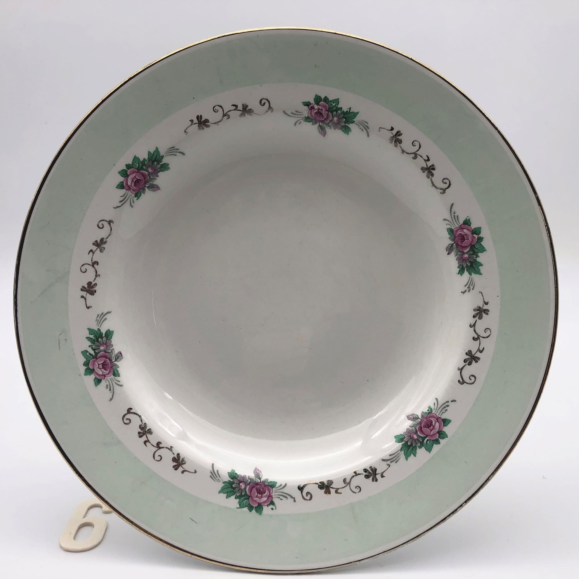 6 assiettes creuses estampillées “ l’amandinoise”