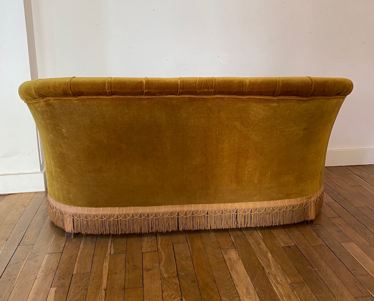 Old gold toad bench