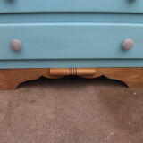 Commode foot mustache