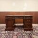 Bureau anglais classique avec incrustations vertes