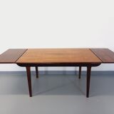 Vintage Scandinavian style dining table from the 50s 60s in rosewood with extensions