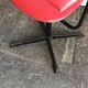 Set de 2 chaises de bureau pivotantes rouge et noir en skaï et métal, années 1960