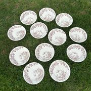 12 assiettes plates en terre de fer modèle Chasse