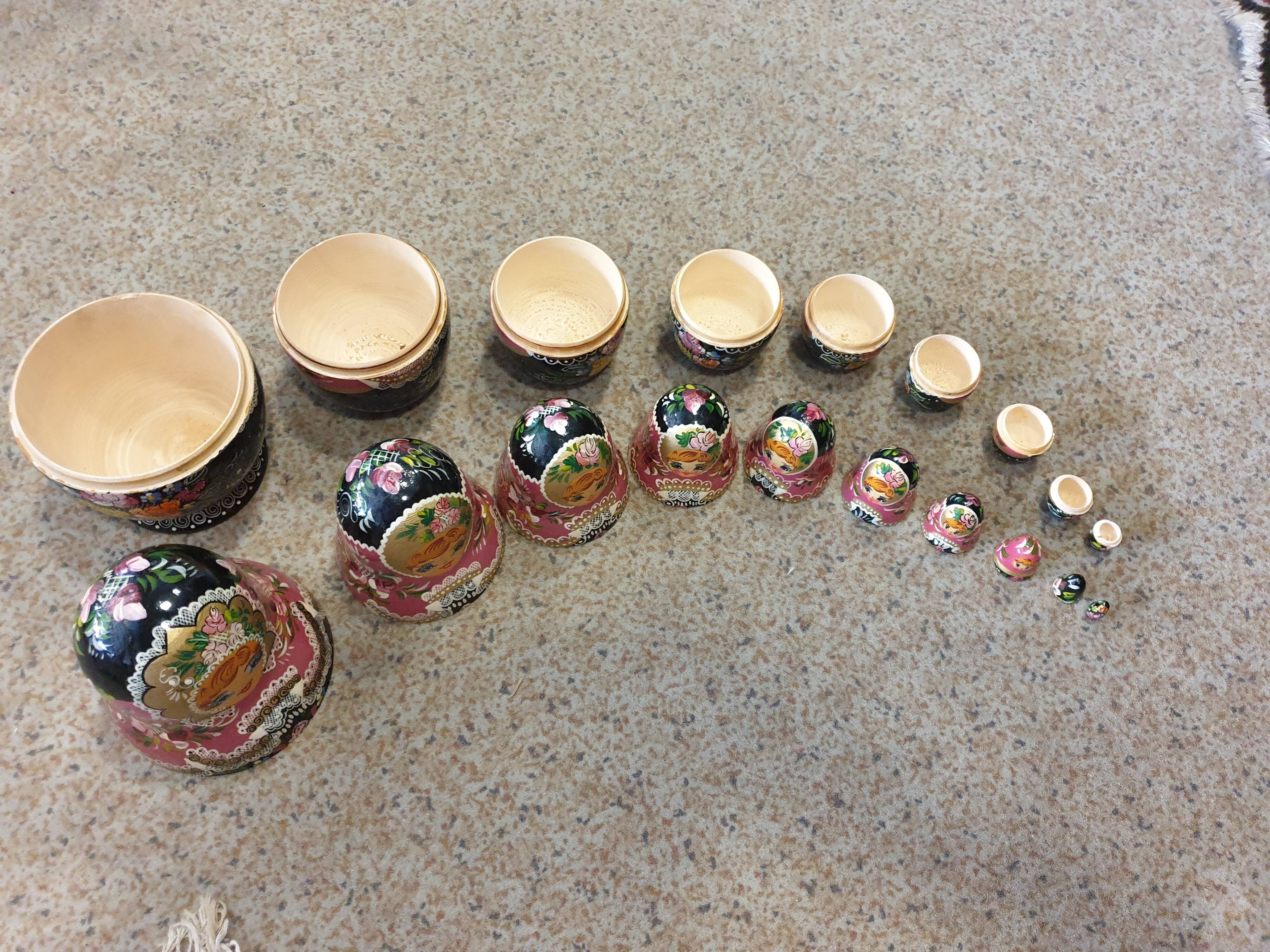 Russian doll comprising 10 matriochkas