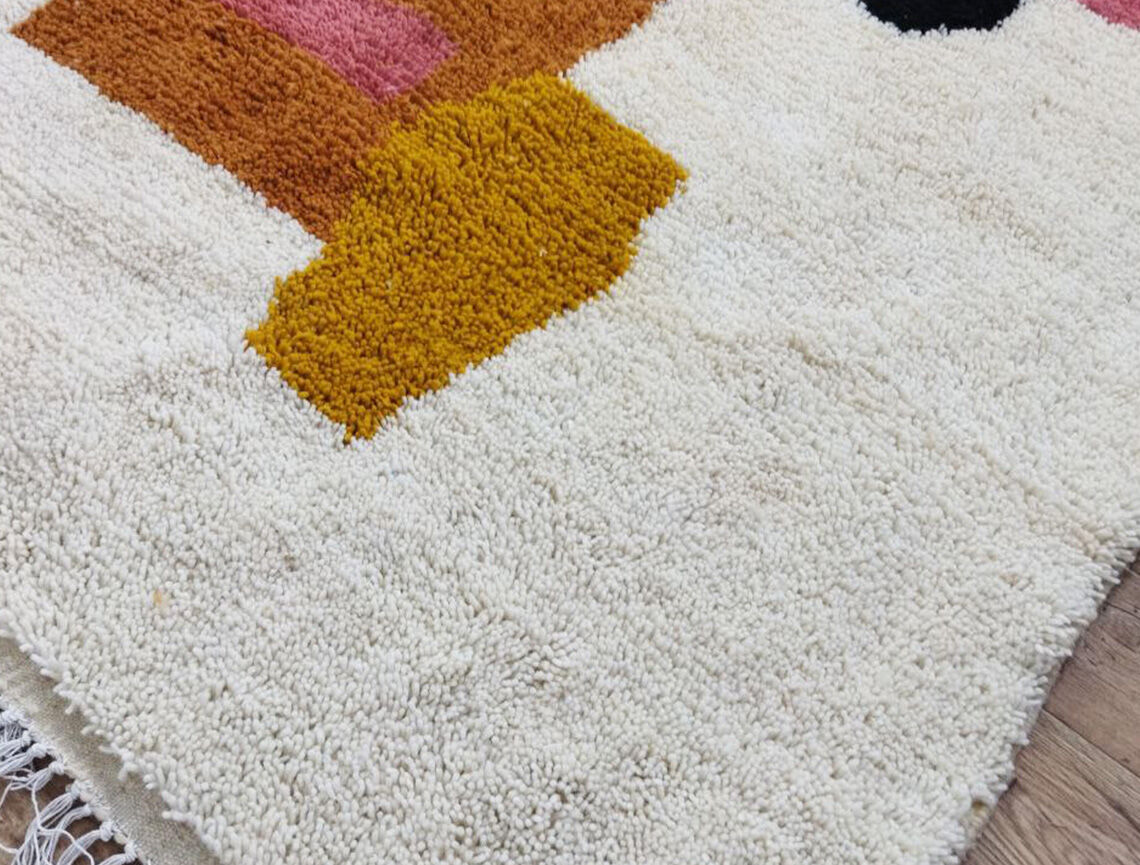 Handmade moroccan berber carpet 217 x 158 cm