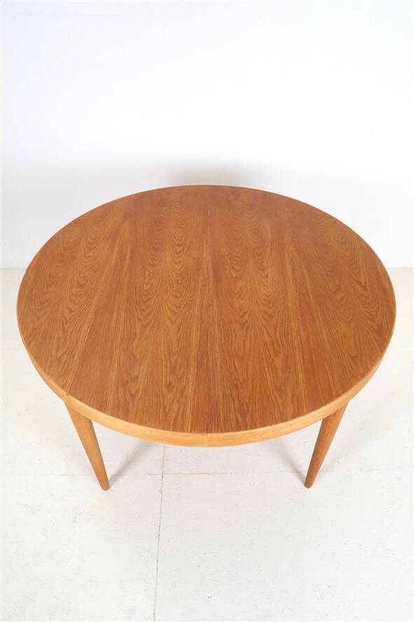 Table à manger ronde restaurée par Villy Schou Andersen / chêne / design danois moderne des années 1960 / 1970