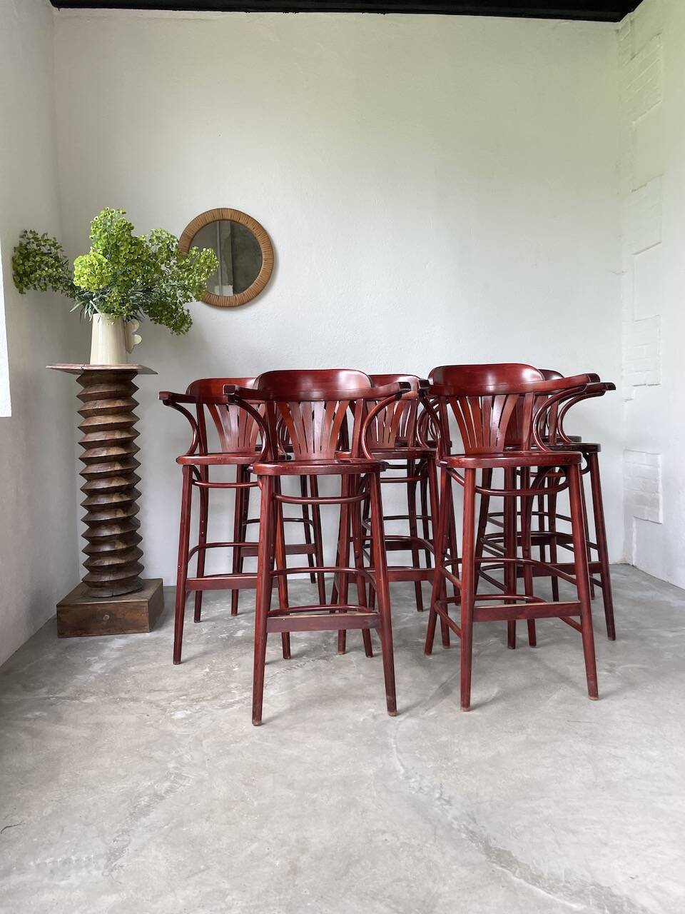 Set of 8 high bistro stools