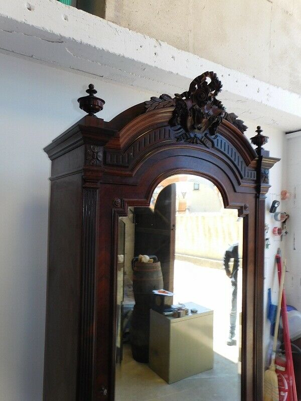 Rosewood cabinet of the nineteenth century
