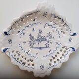 Magnifique assiette ajourée Moustier fait main