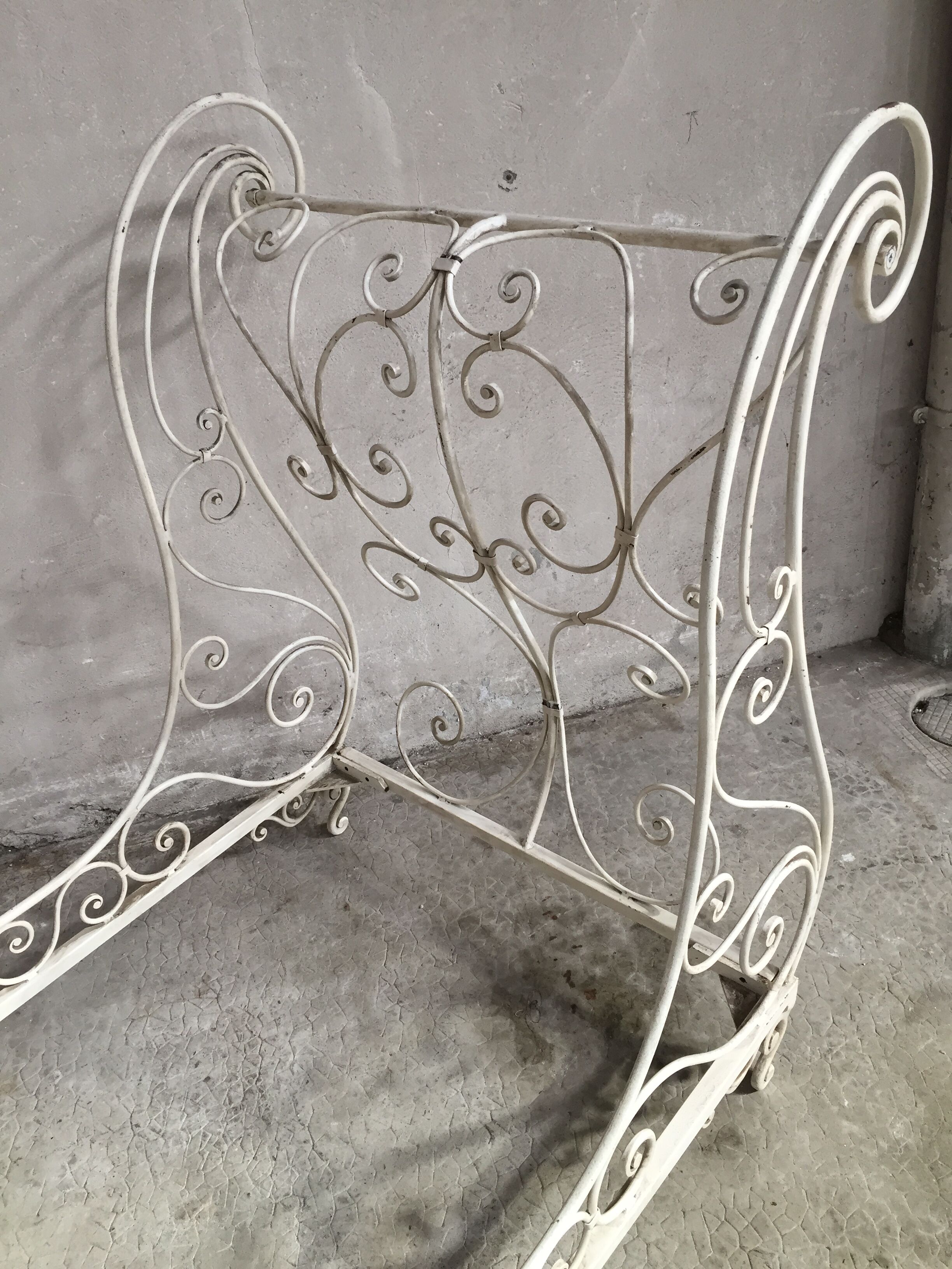 Bed former romantic wrought iron 1900