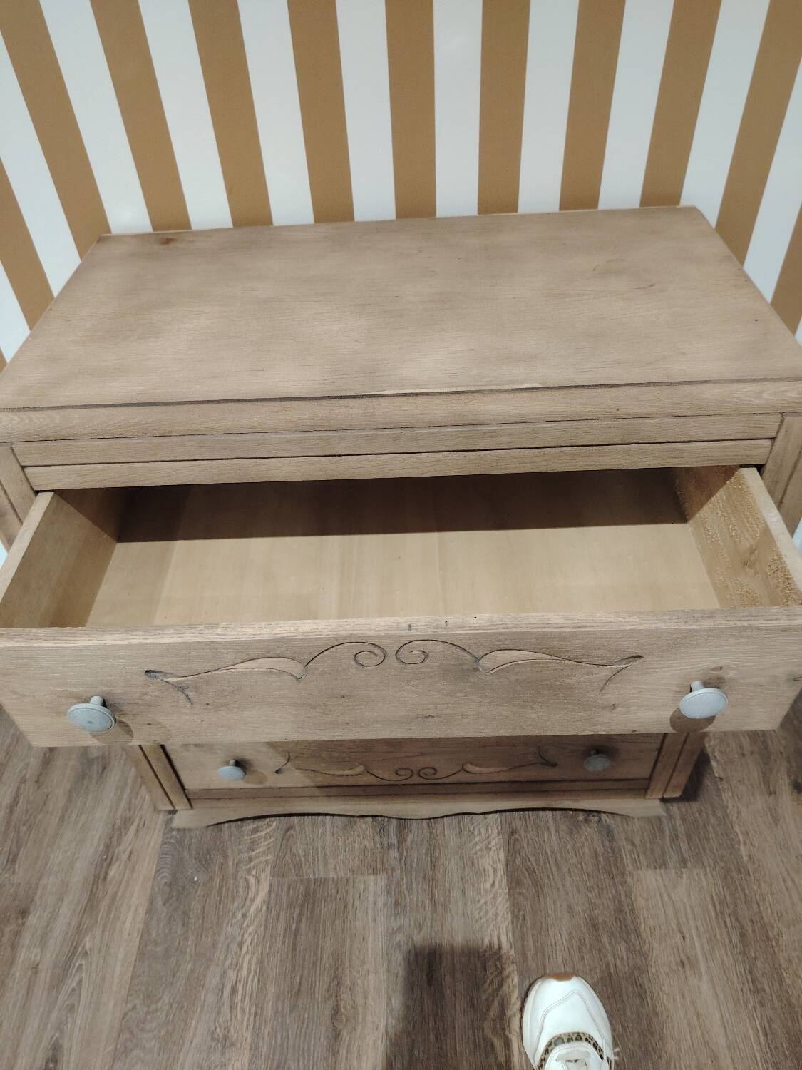 Art Deco chest of drawers