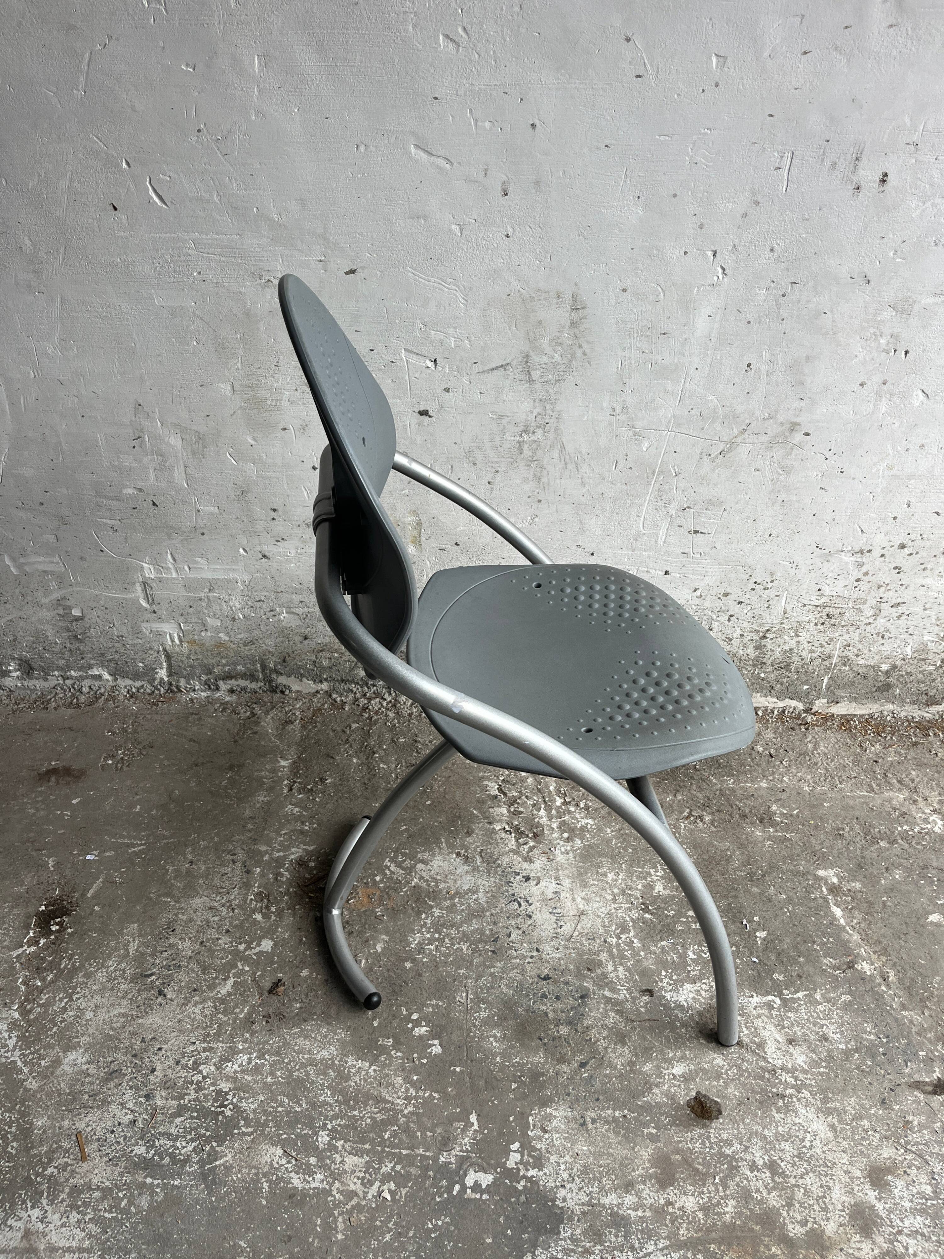 4 chaises postmodernes italiennes Gazzaro