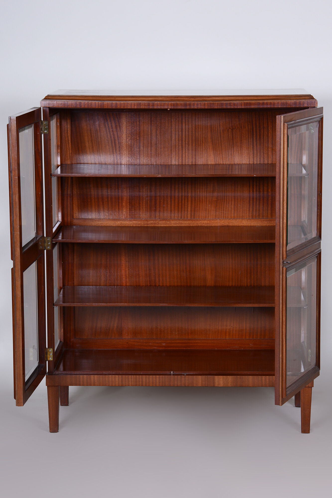 Art Deco display cabinet made un 1930s Czechia - Restored Mahogany