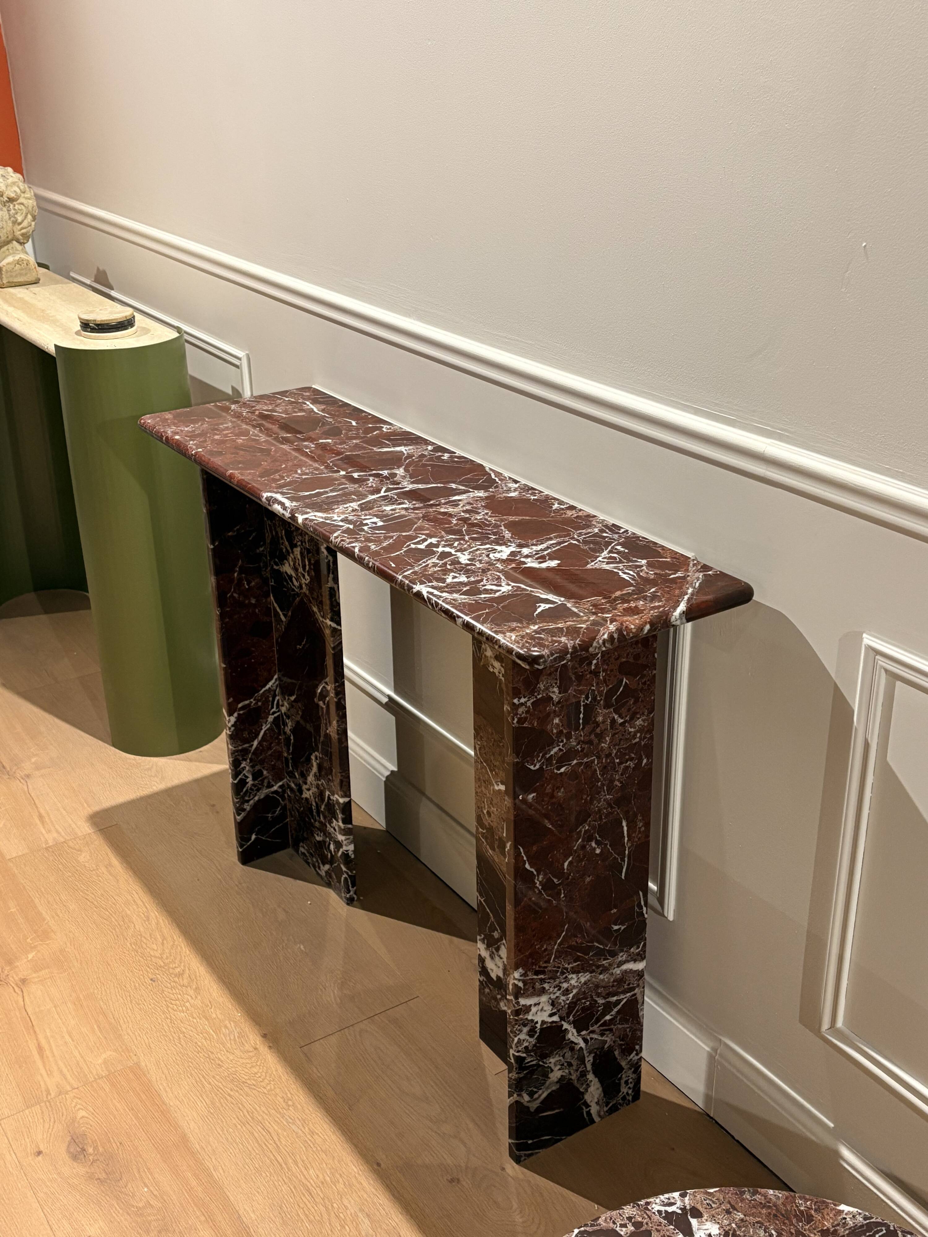 Console in red rosso levanto marble