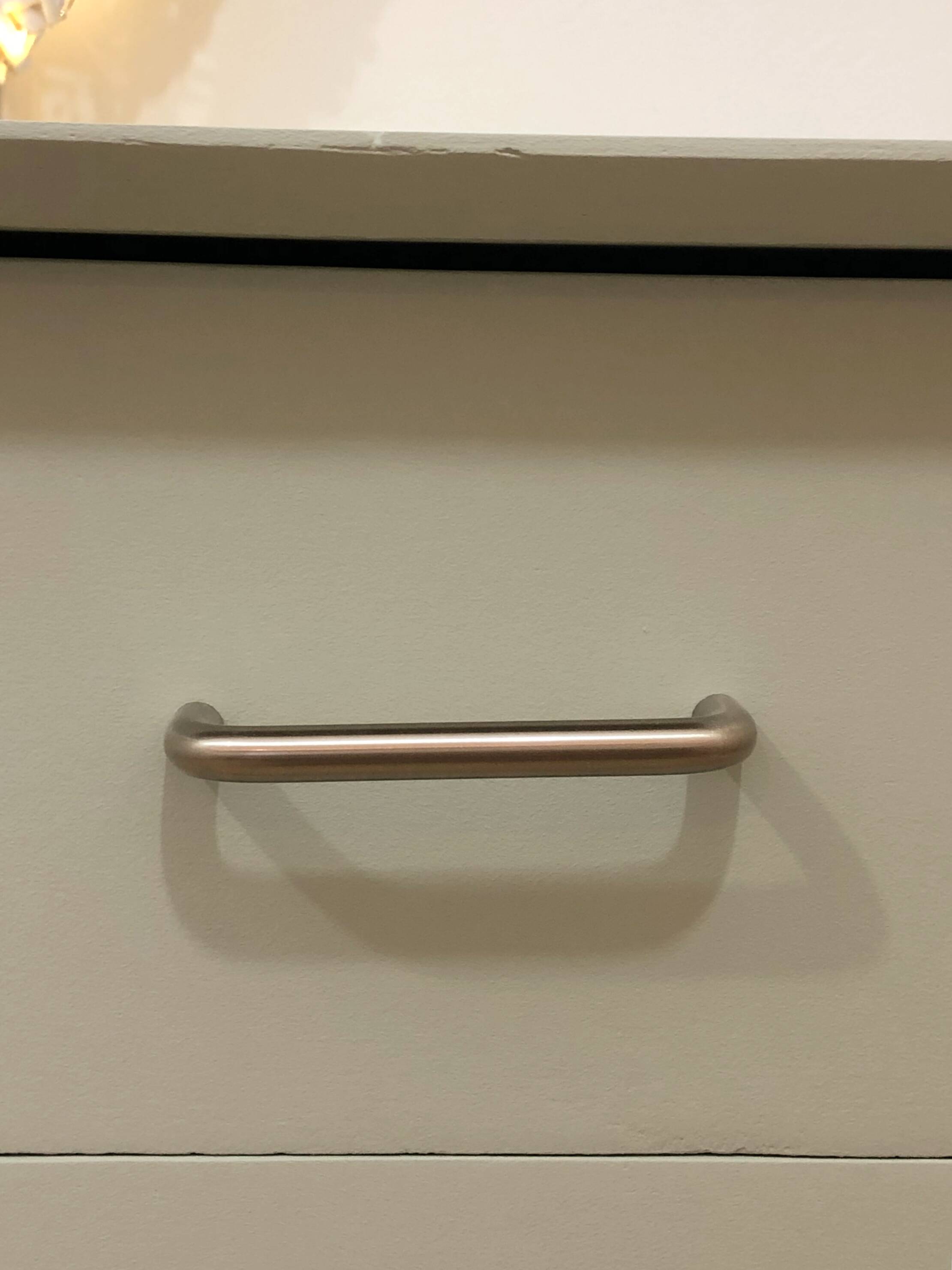 Commode des années 60, pieds compas, Douceur de l'Aube