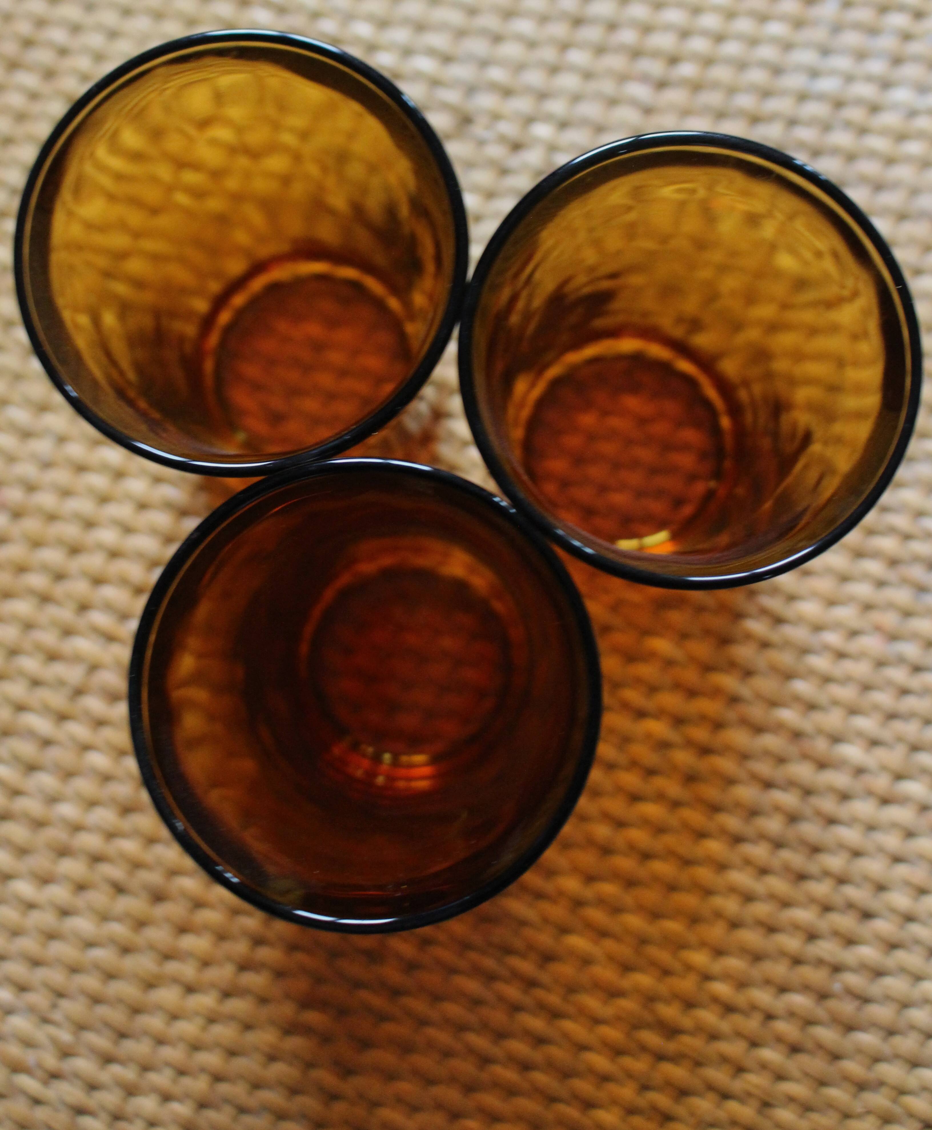 A set of 3 large amber orange glasses Duralex Vintage.