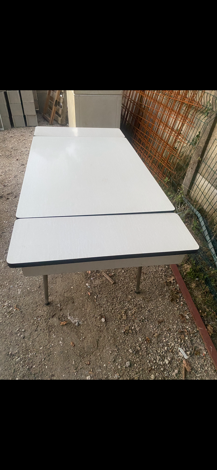 Formica table and chairs