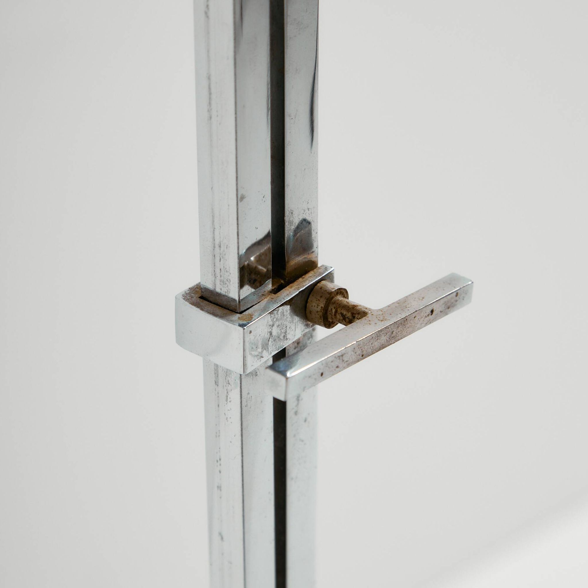 Lampadaire chromé