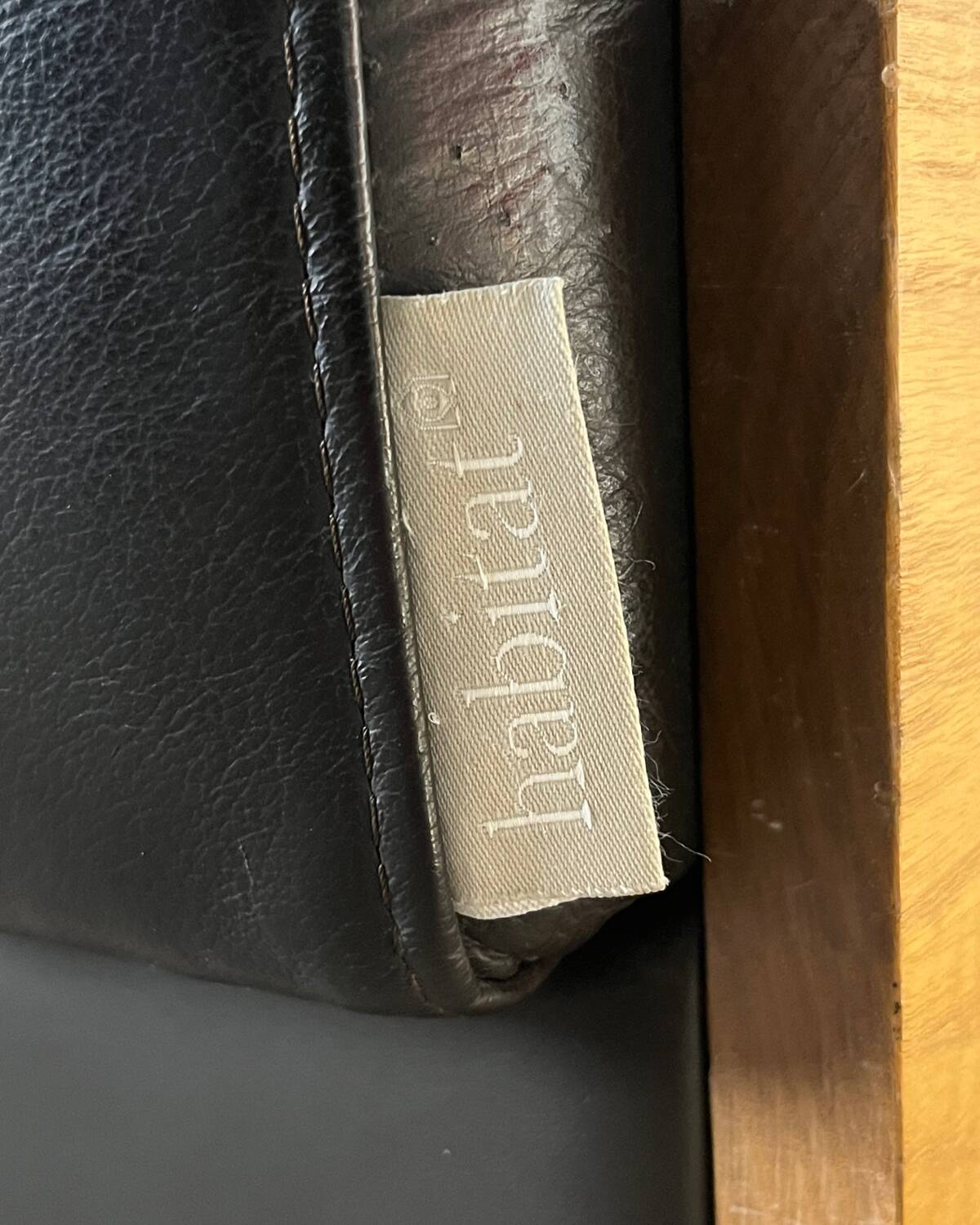 Canapé “Forum” par Robin Day pour Habitat – cuir chocolat, 1990