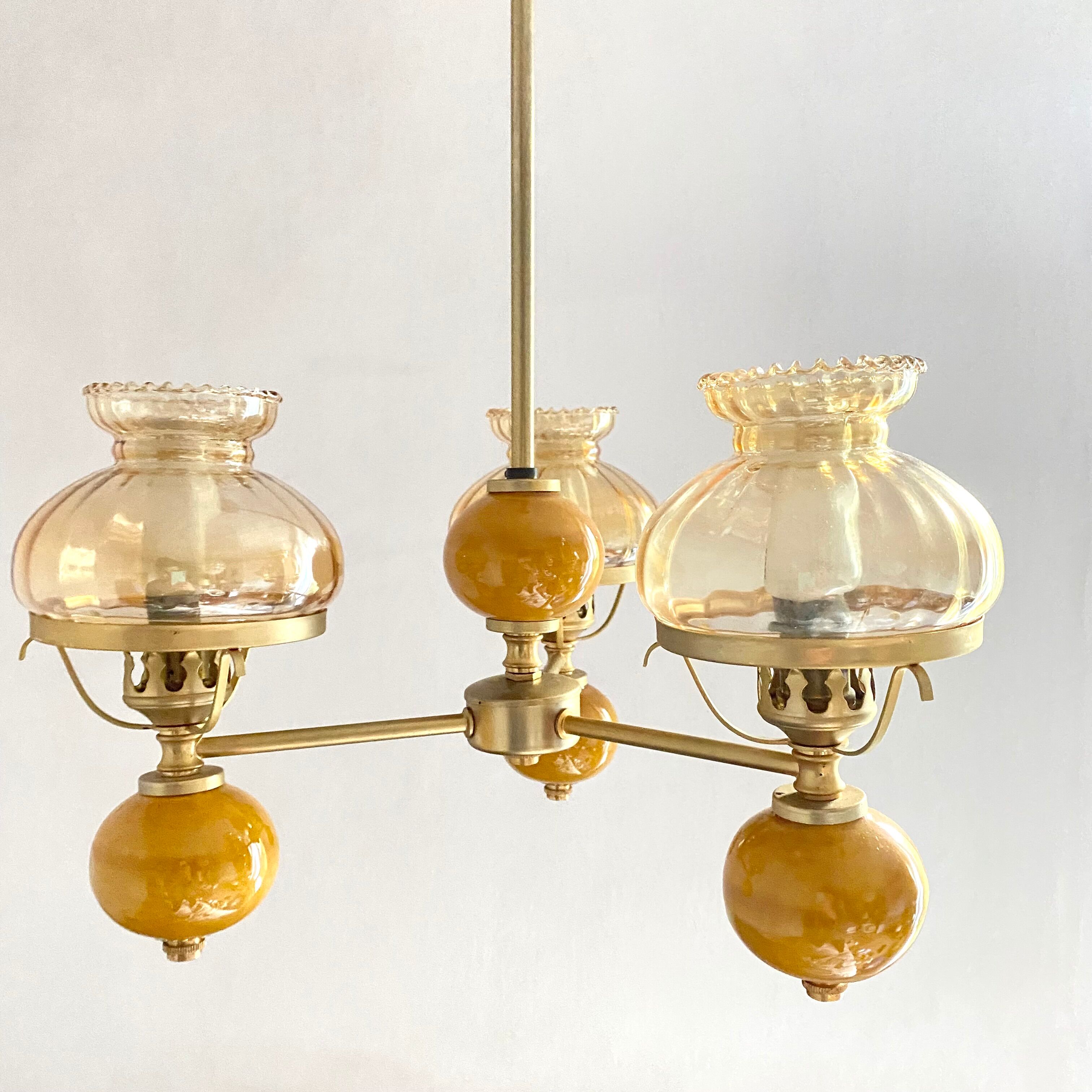 Chandelier vintage globes