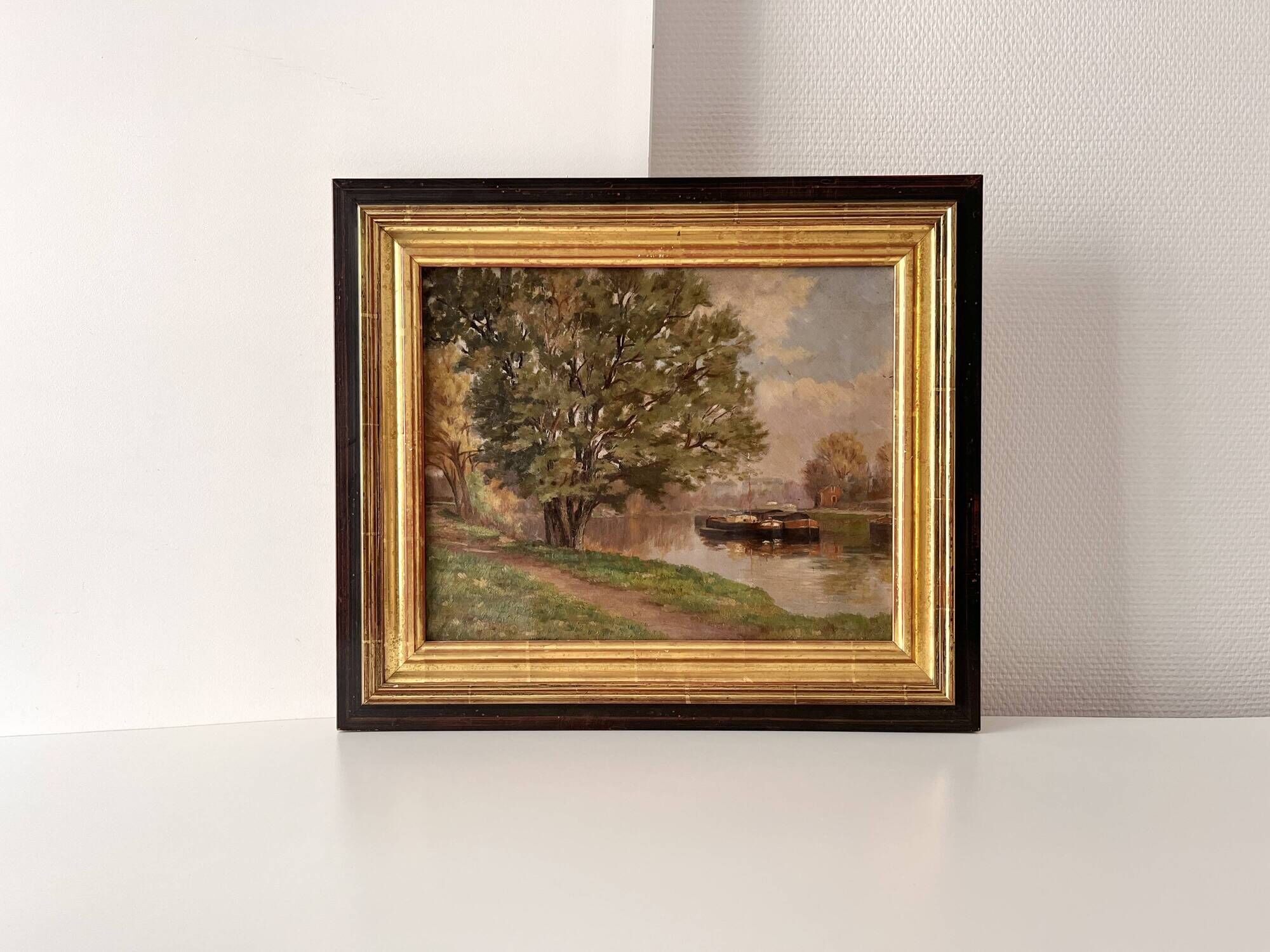 Authentic oil on canvas of a landscape with barges, view of the Seine.