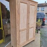Armoire parisienne