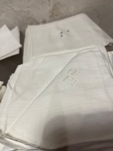Set of 22 antique embroidered handkerchiefs 1930/40