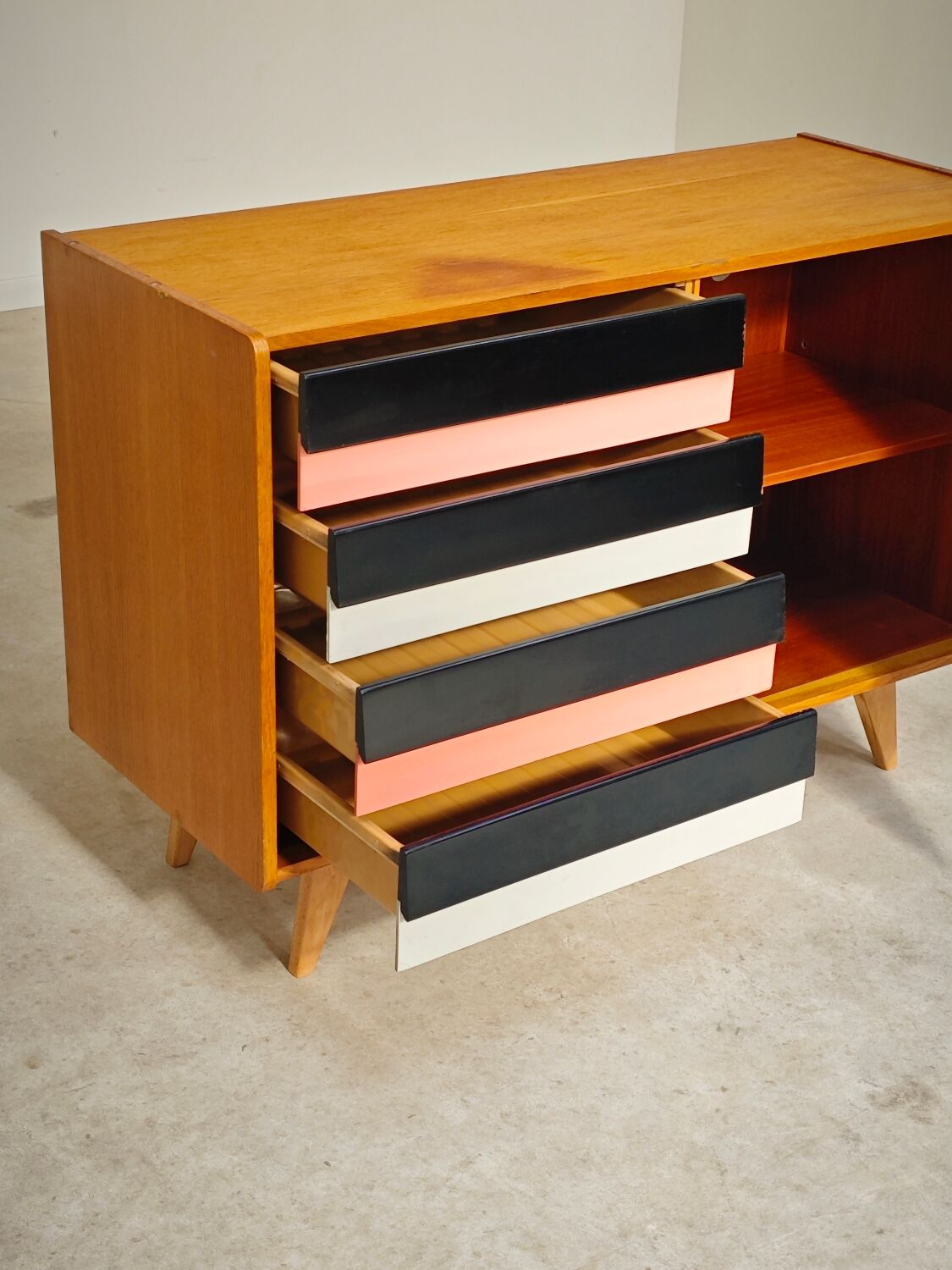 U 458 pink and grey sideboard by Jiri Jiroutek for Interier Praha 1960