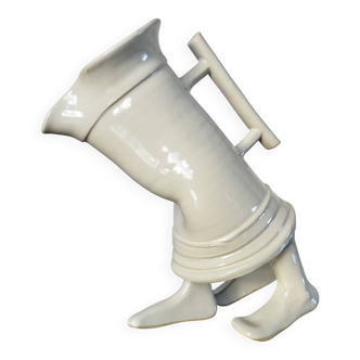 Anthropomorphic jug in slipware