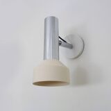 Applique murale spot orientable en métal chromé et laqué blanc. Année 70