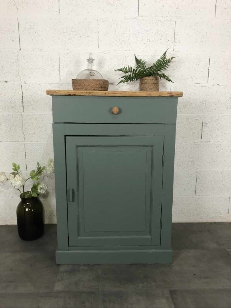 Old jam or extra furniture