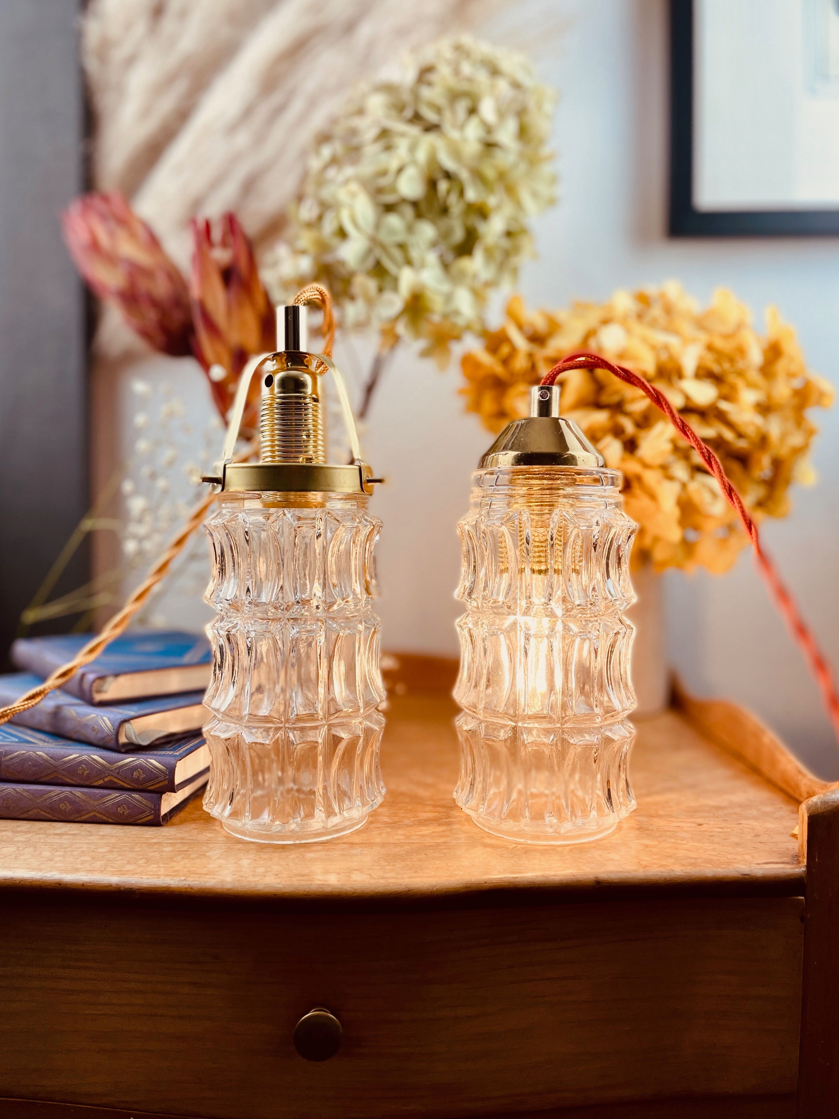 Walking lamp suspension tulip vintage pressed glass 70s