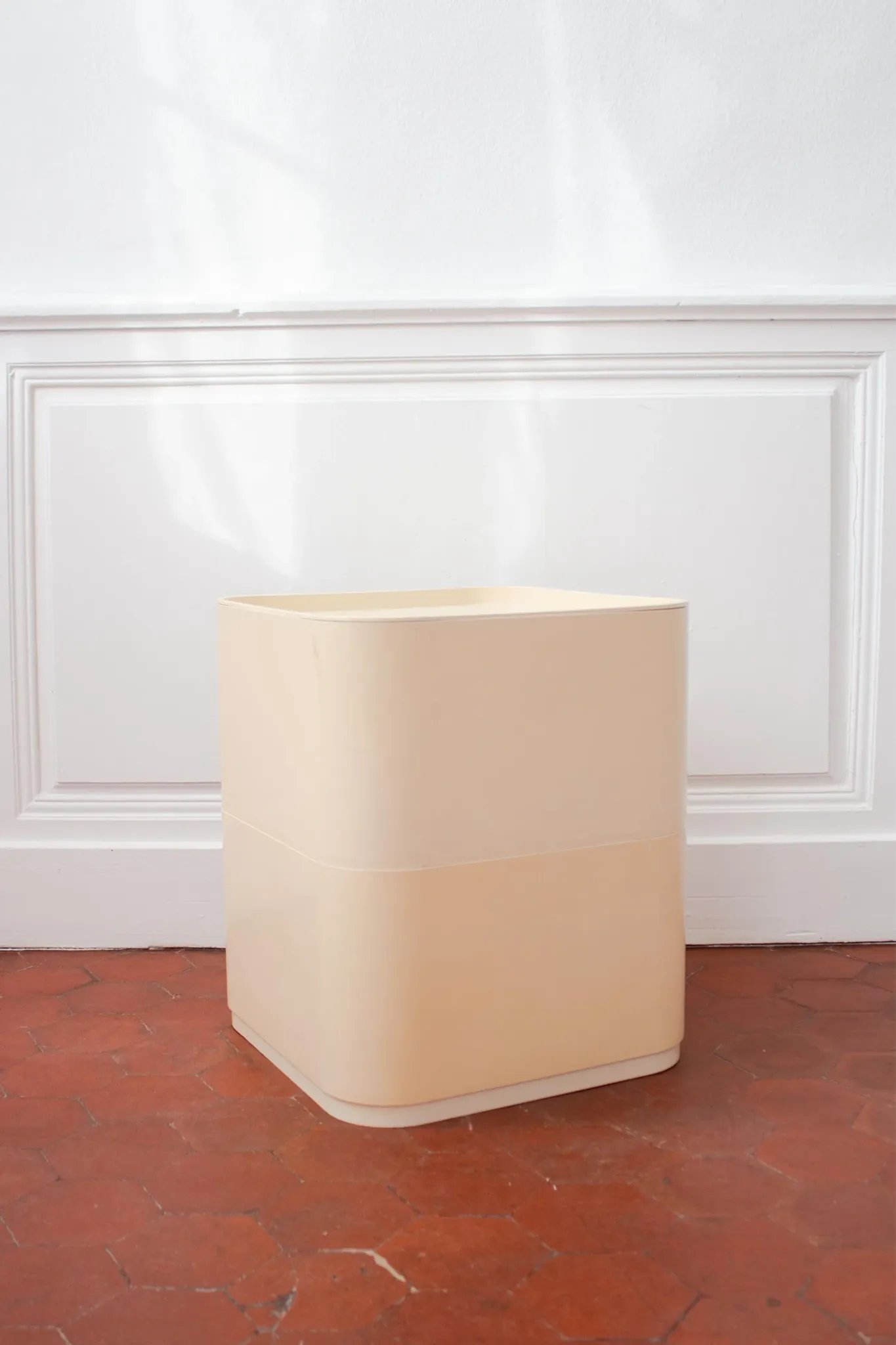 Vintage Componibili by Anna Castelli Ferrieri for Kartell, cream white,