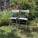 Paire d'anciennes chaises de jardin