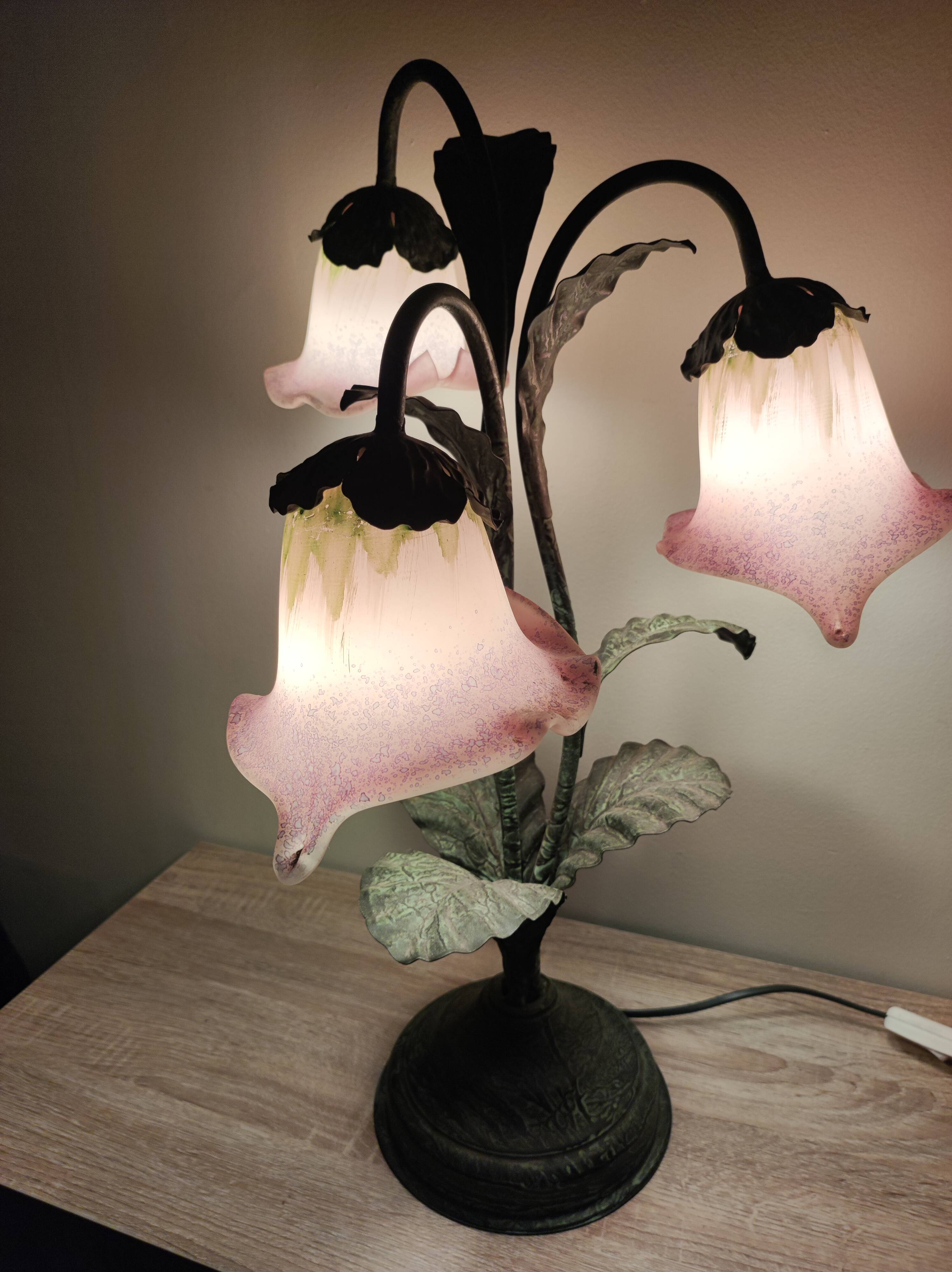 Lamp 3 tulips glass paste