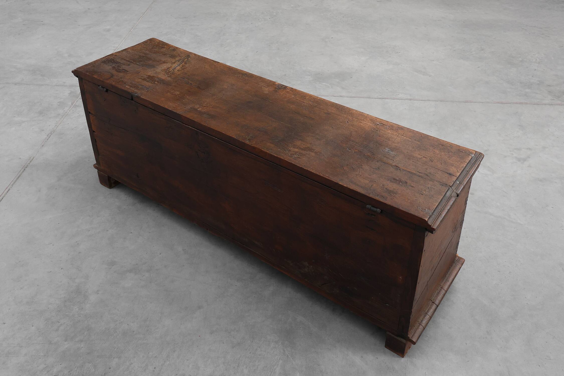 Rare Large Gothic 16th century carved solid oak chest, France