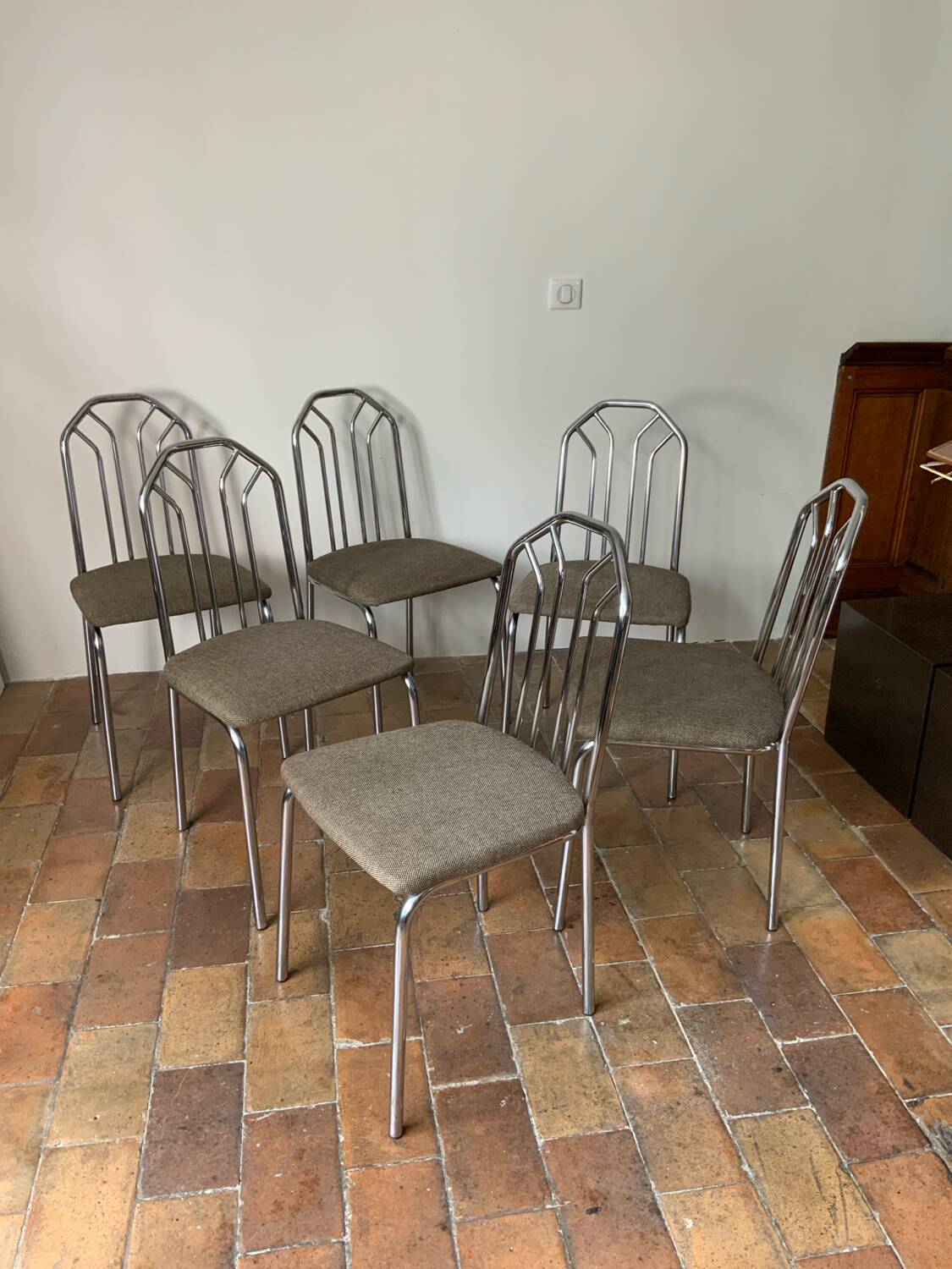 6 chrome metal chairs