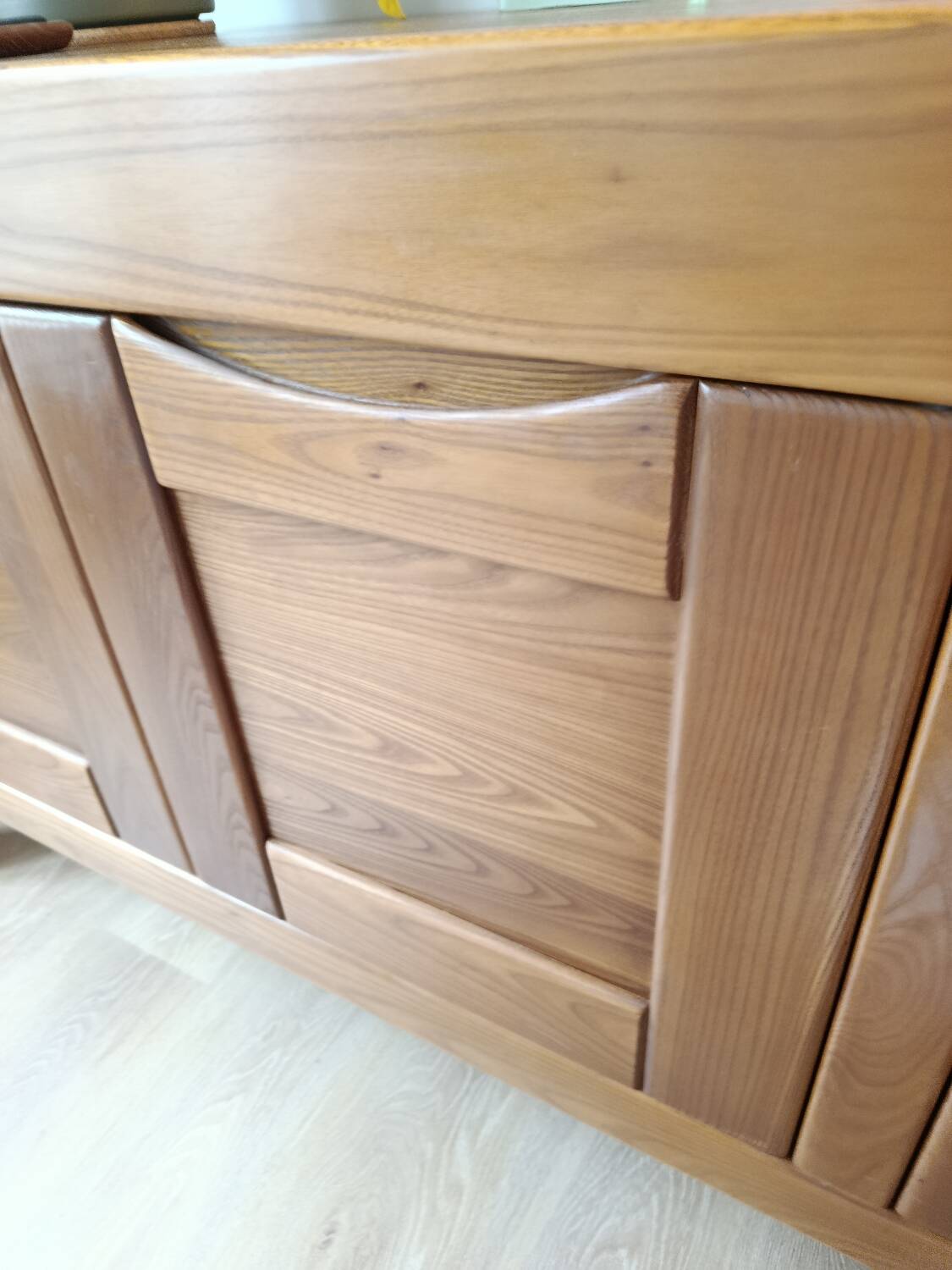 Brutalist enfilade Regain house