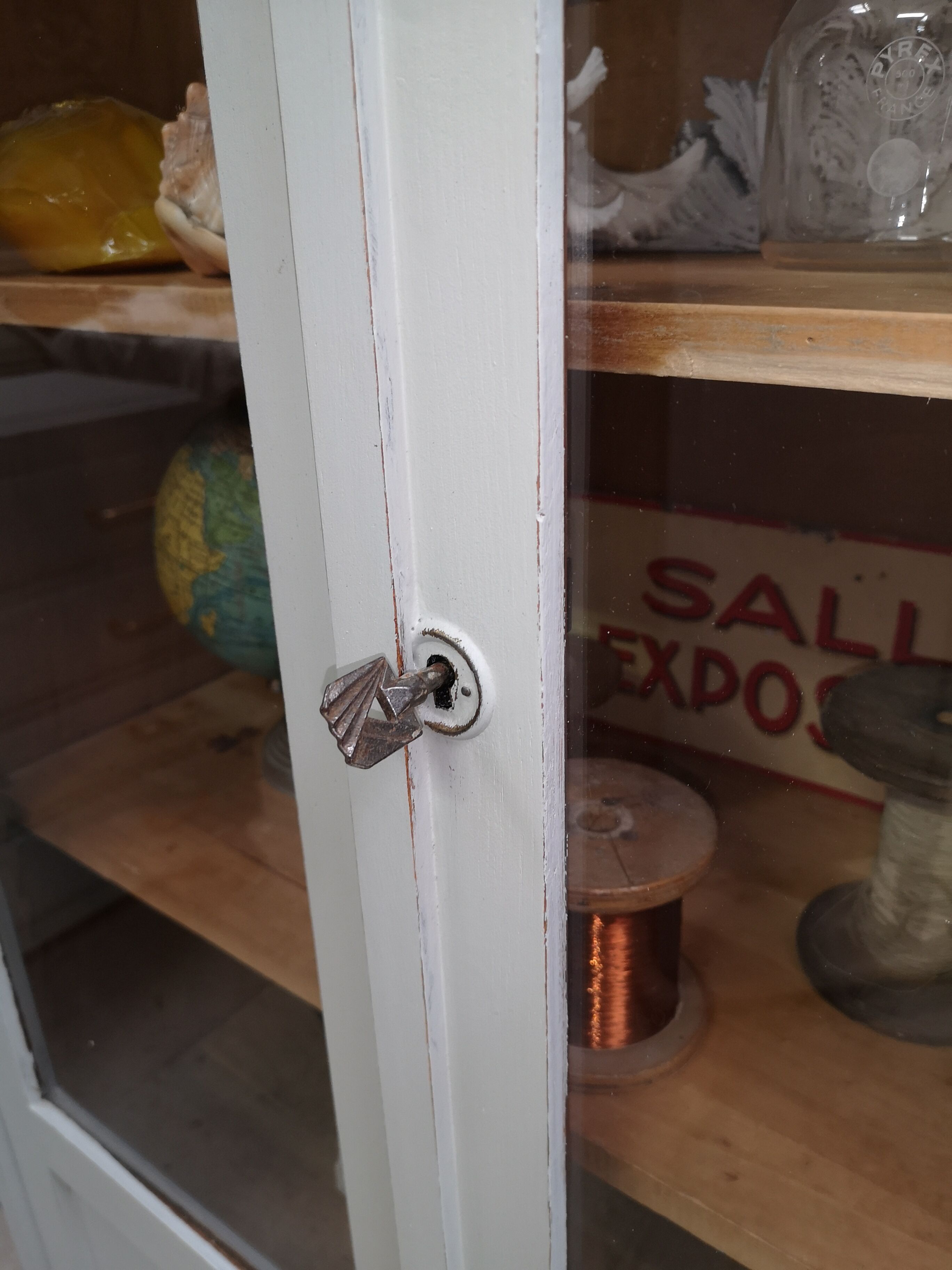 Showcase library aileron feet compass parisian 50 60 shabby patina