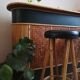 Bar en bambou vintage et ses 2 tabourets