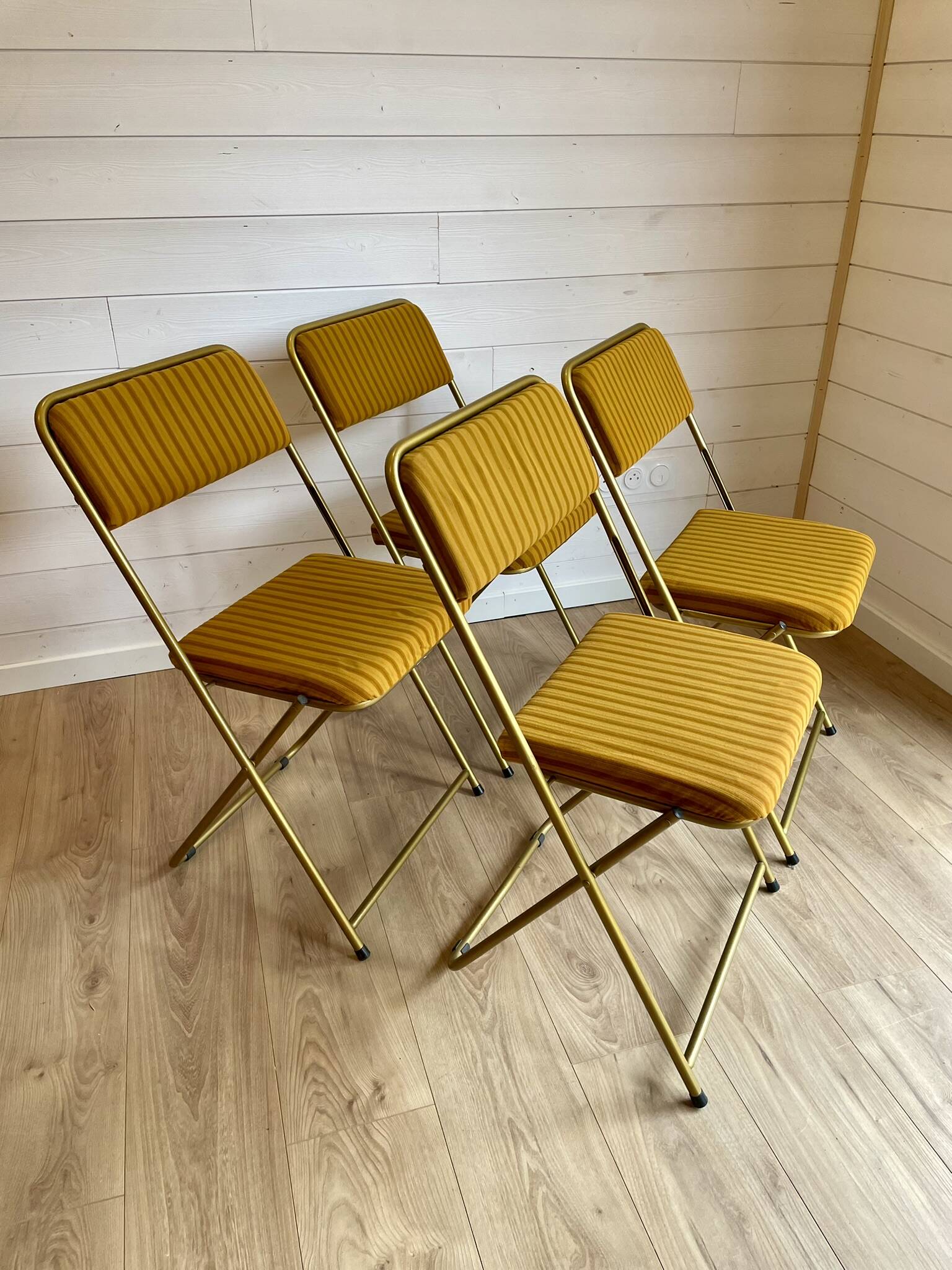 Set of 4 vintage Lafuma CHANTAZUR folding chairs from the 70s in mustard.