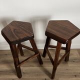 Paire de tabourets hauts tripodes en orme Aranjou