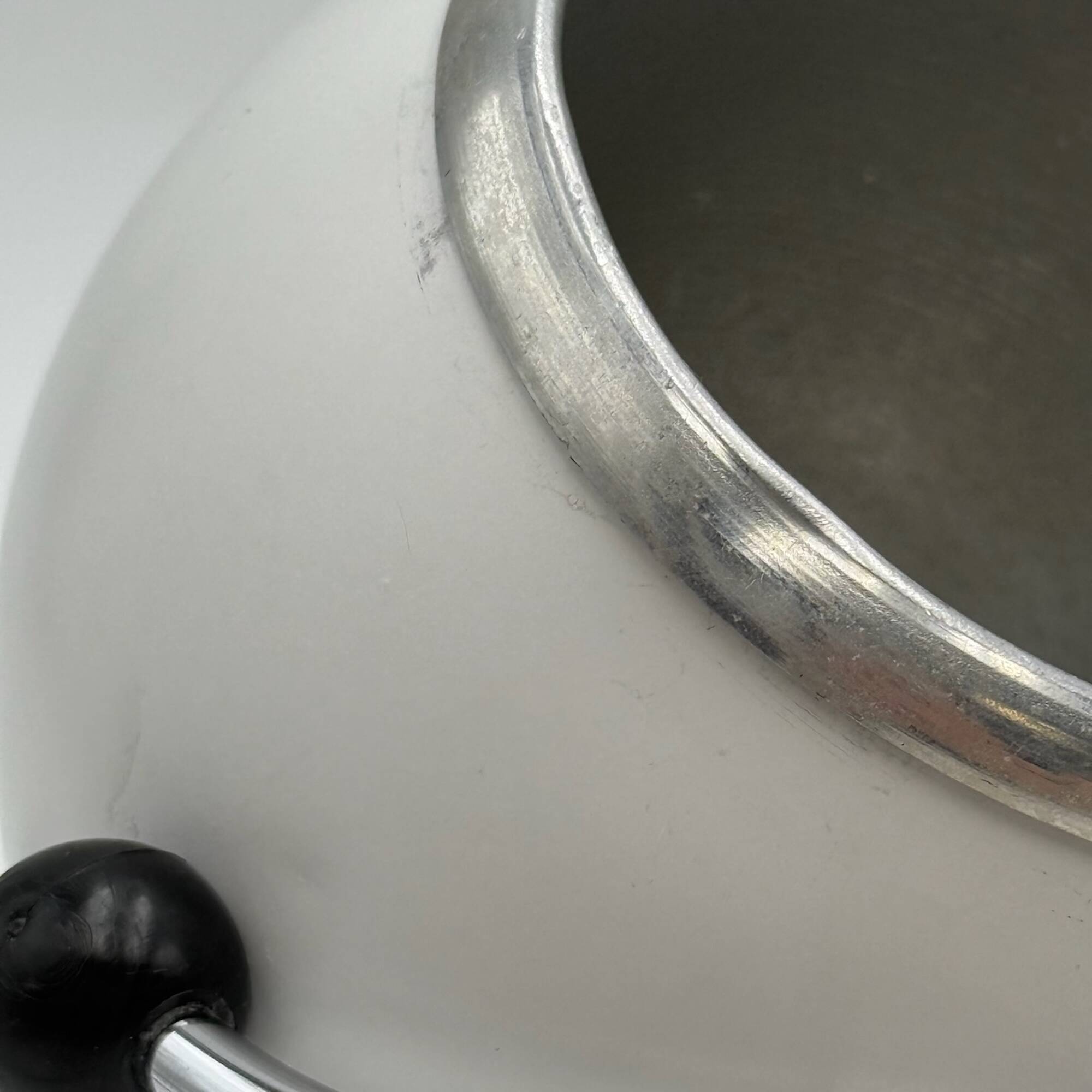 Pair of Rare Targetti Eyeball Lamps in White and Chrome, Italy, 1970s