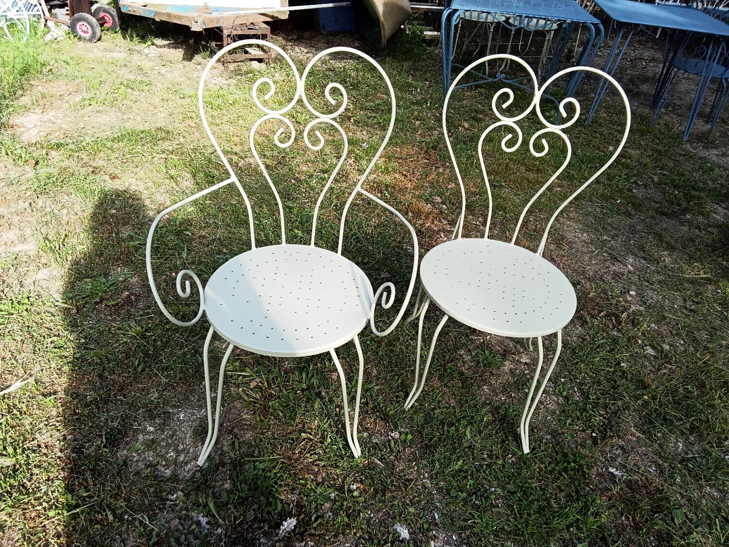 Salon de jardin en fer forgé vert