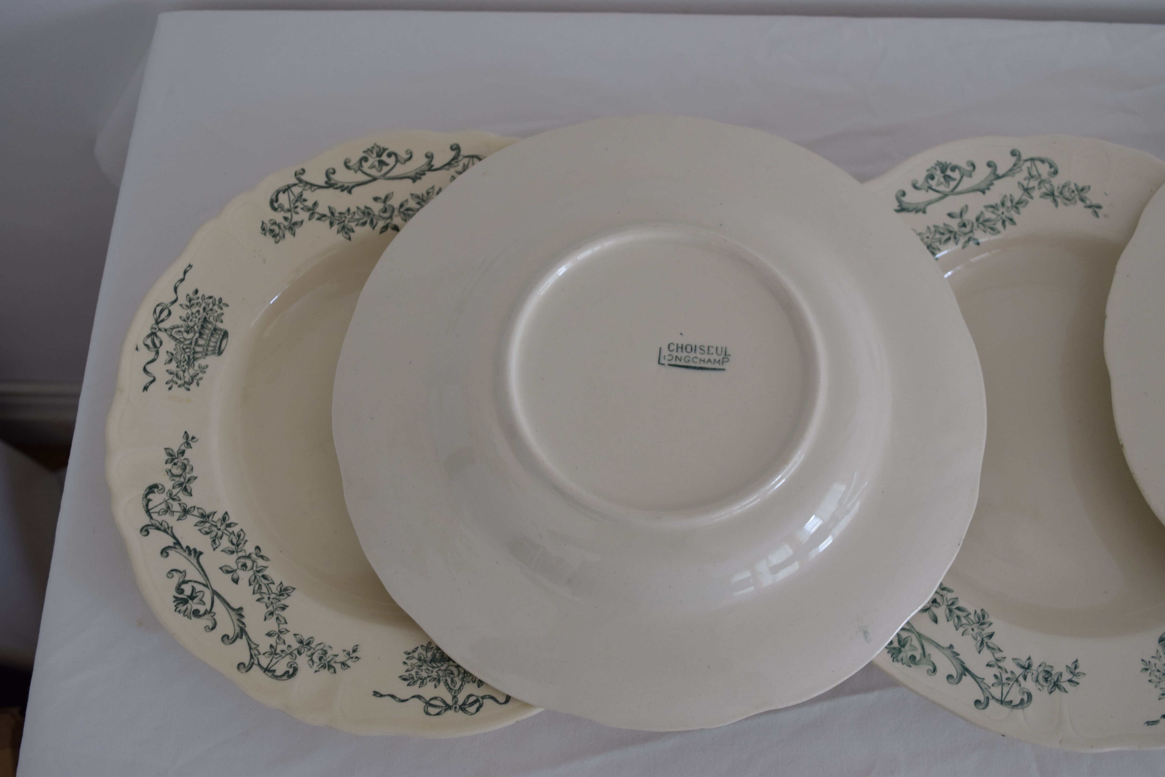 Lot de 5 assiettes creuses en terre de fer