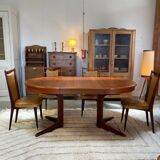 Oval Scandinavian table