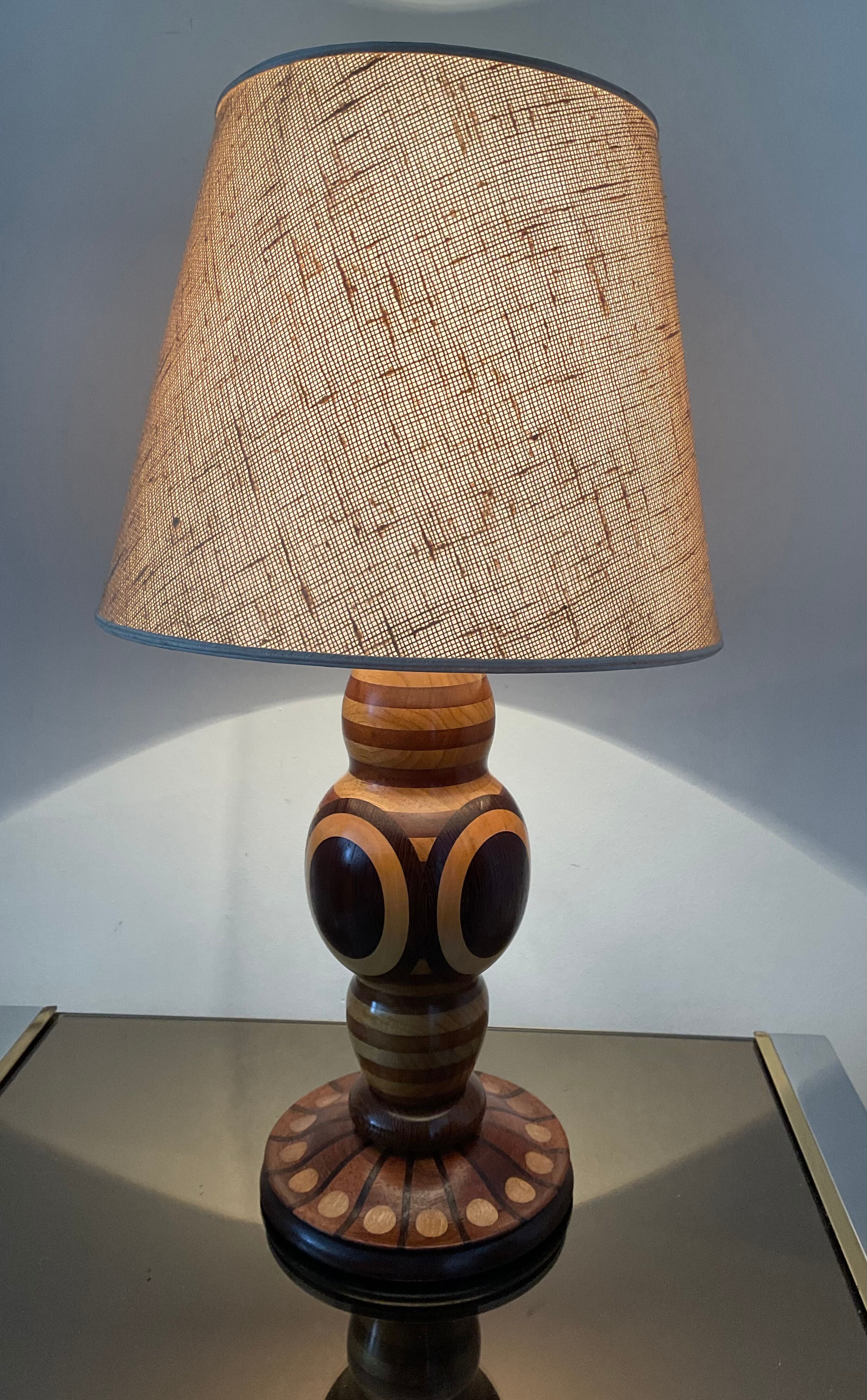 Vintage lamp in inlaid wood 60s-70s