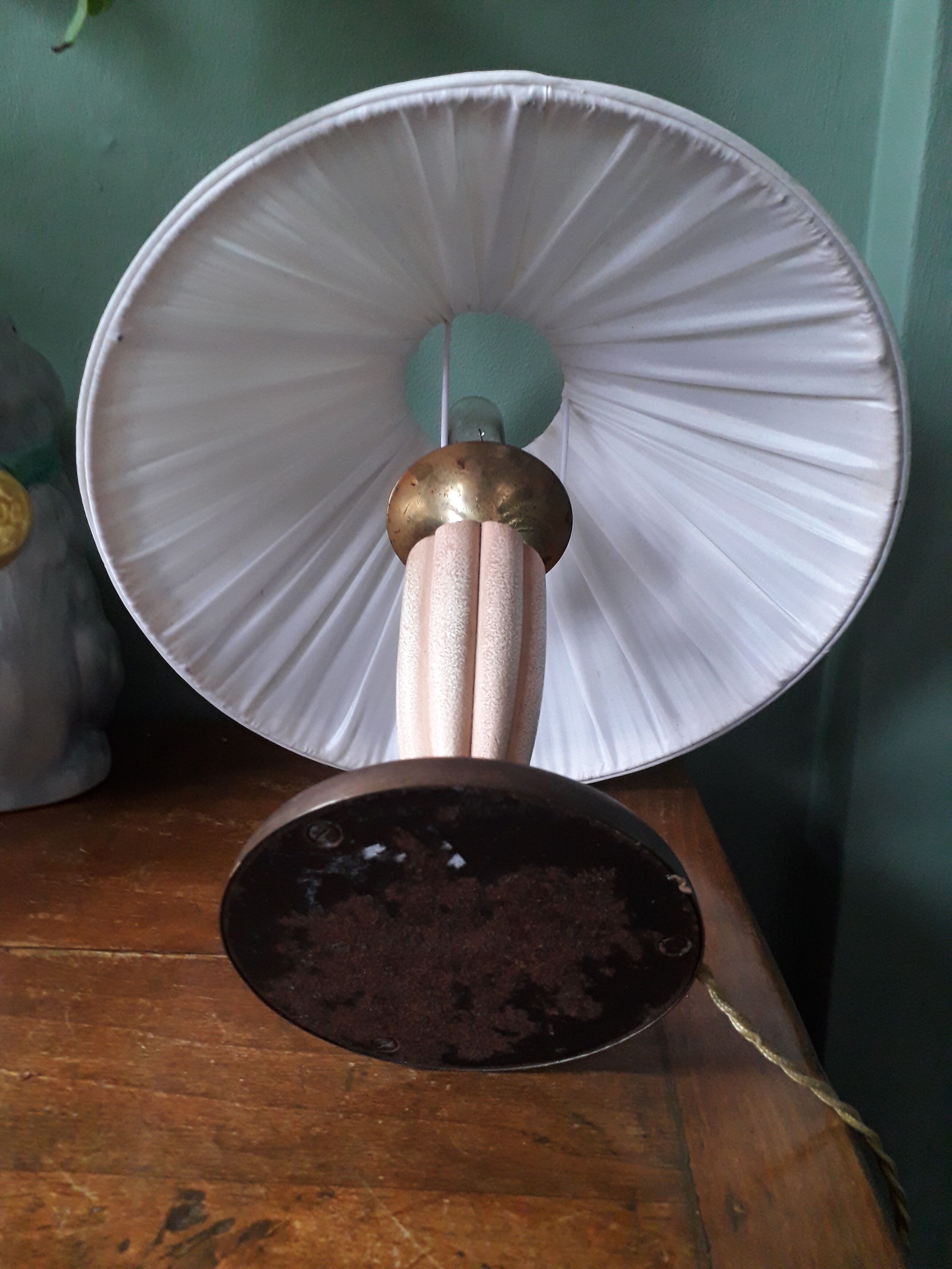Vintage lamp from the 1940s with its pleated lampshade